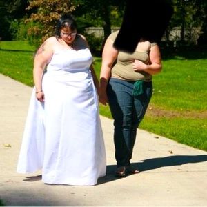 Wedding dress. Size 24-26. White.